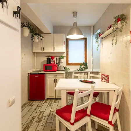 2Br Apartment At Piata Natiunilor Unite: Perfect For City Center Stays Bucharest Exterior photo