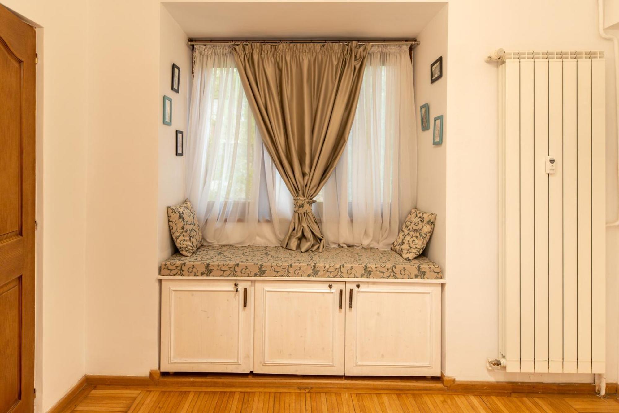 2br At Piata Natiunilor Unite: Perfect For Center 公寓 *