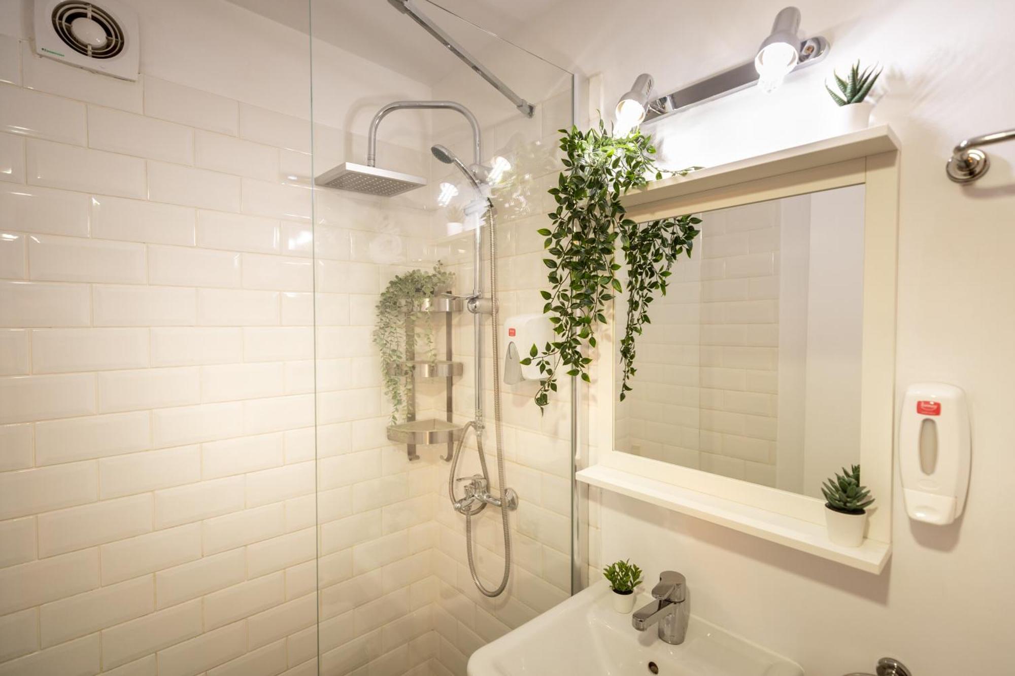 2br At Piata Natiunilor Unite: Perfect For Center 布加勒斯特