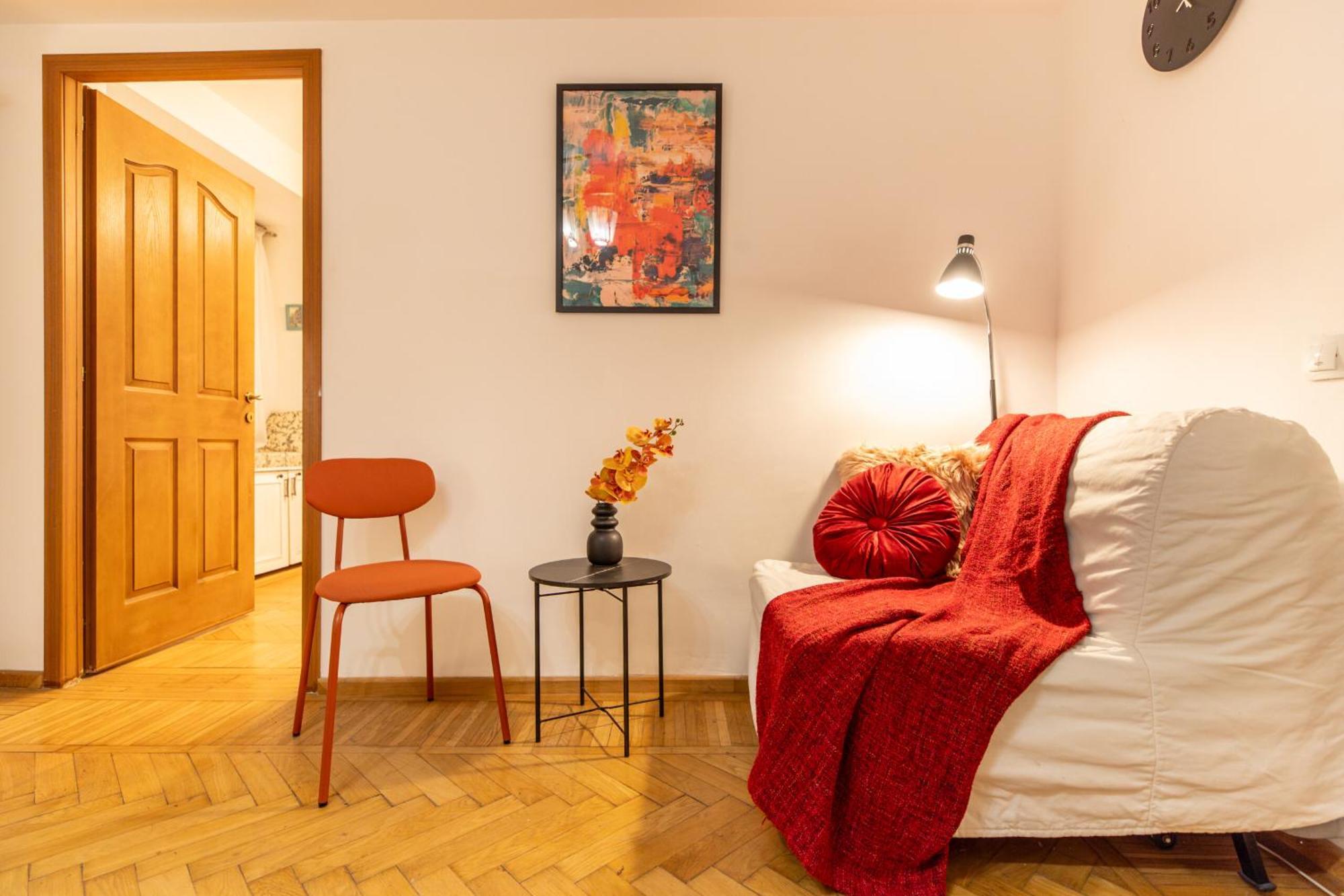 2br At Piata Natiunilor Unite: Perfect For Center Apartment Bucharest