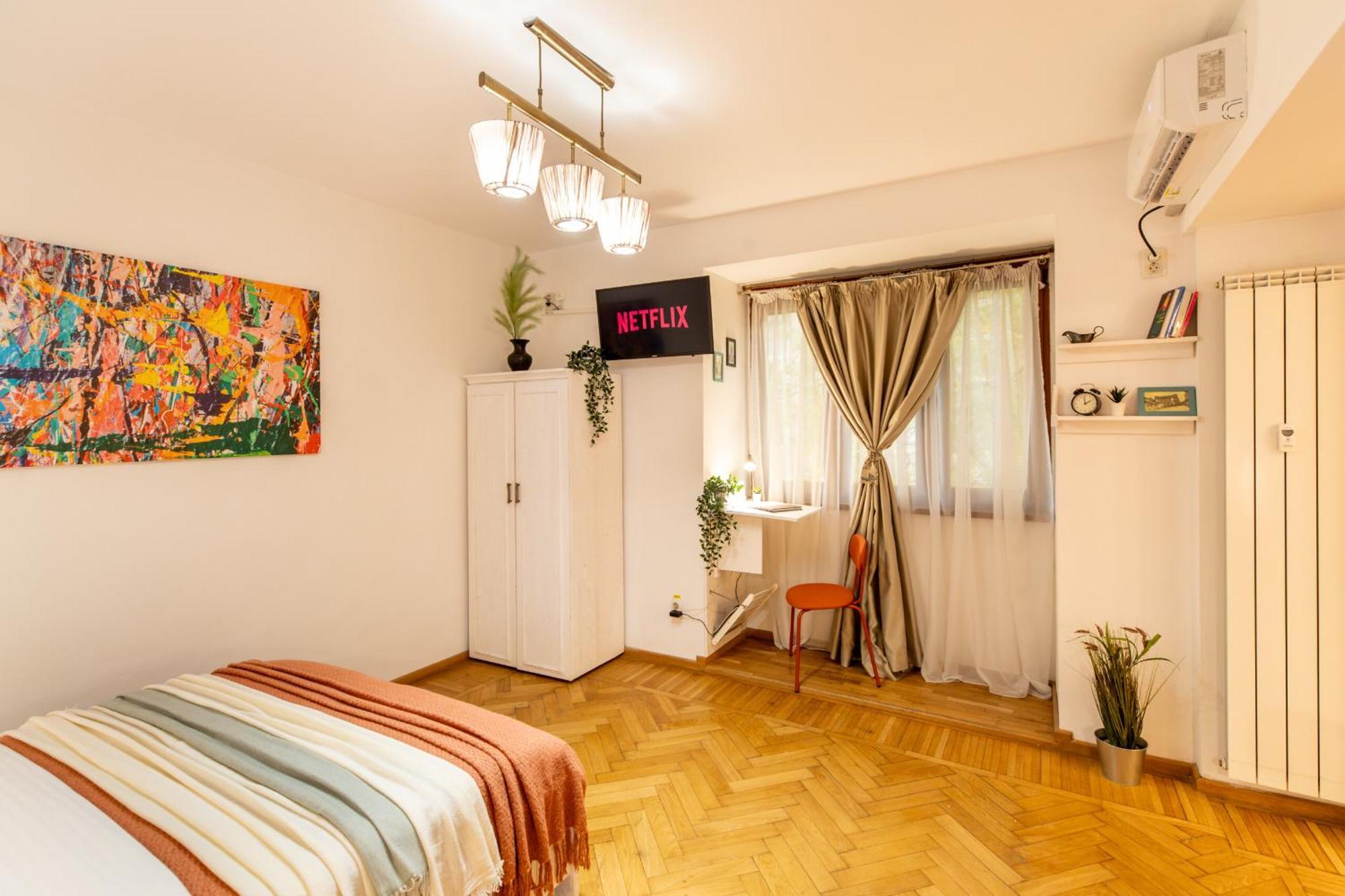 2br At Piata Natiunilor Unite: Perfect For Center Apartment *